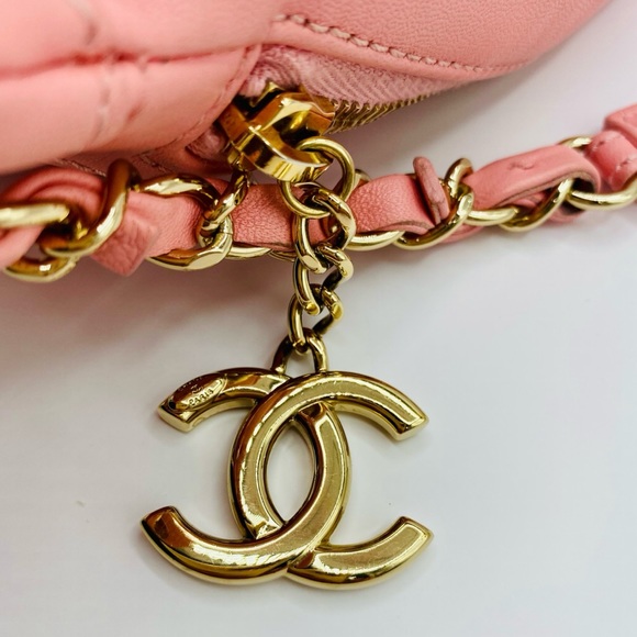 ⭐️SOLD⭐️Chanel Lambskin Quilted Waist Belt Bag Pink - Picture 6 of 12